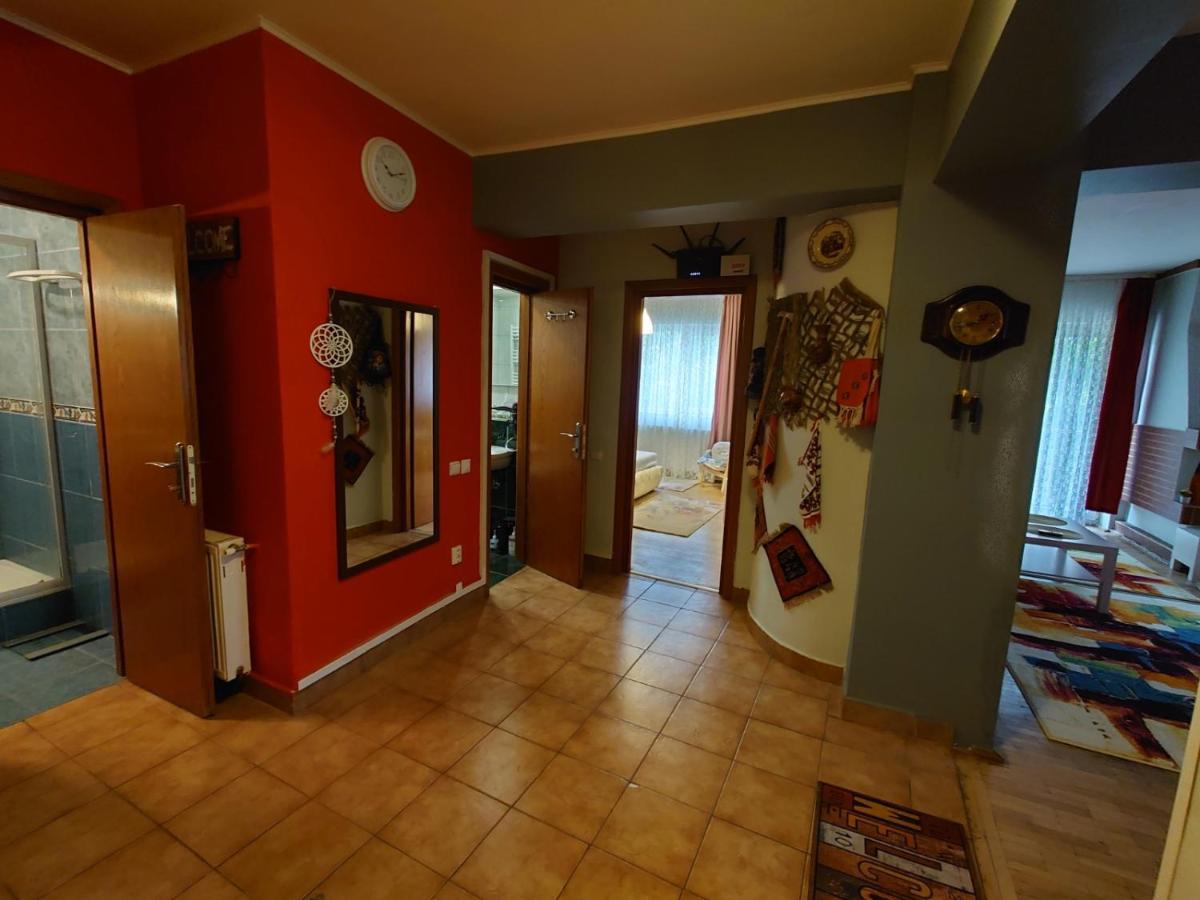 Andreea'S Apartments-Old Town บูคาเรสต์ ภายนอก รูปภาพ