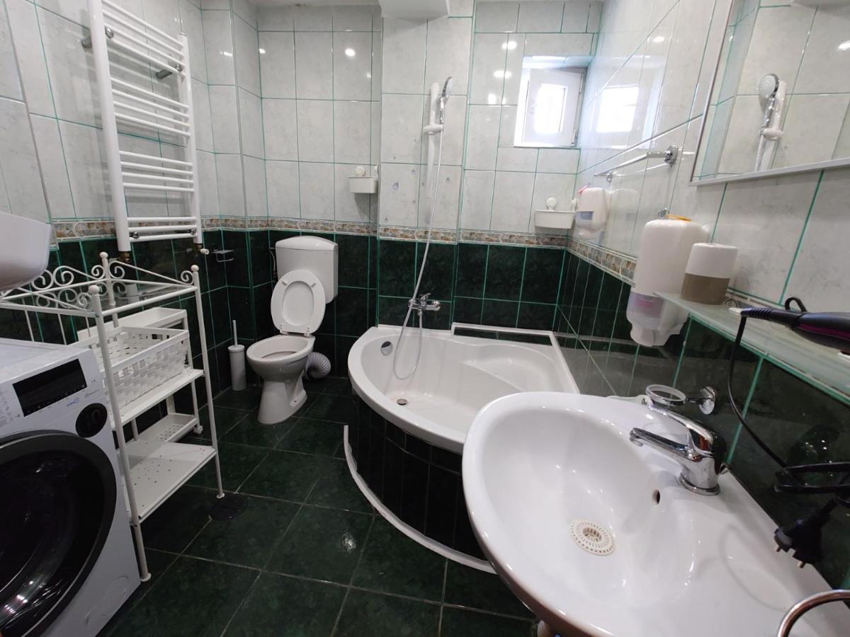 Andreea'S Apartments-Old Town บูคาเรสต์ ภายนอก รูปภาพ