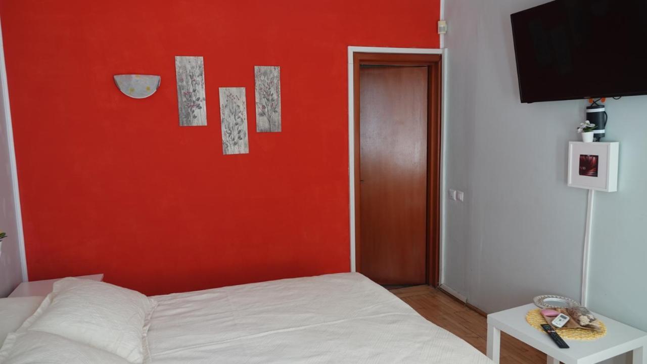Andreea'S Apartments-Old Town บูคาเรสต์ ภายนอก รูปภาพ