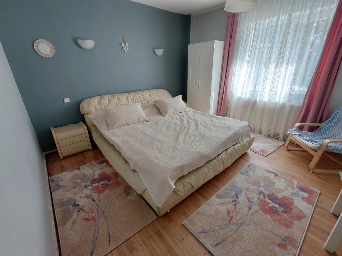 Andreea'S Apartments-Old Town บูคาเรสต์ ภายนอก รูปภาพ