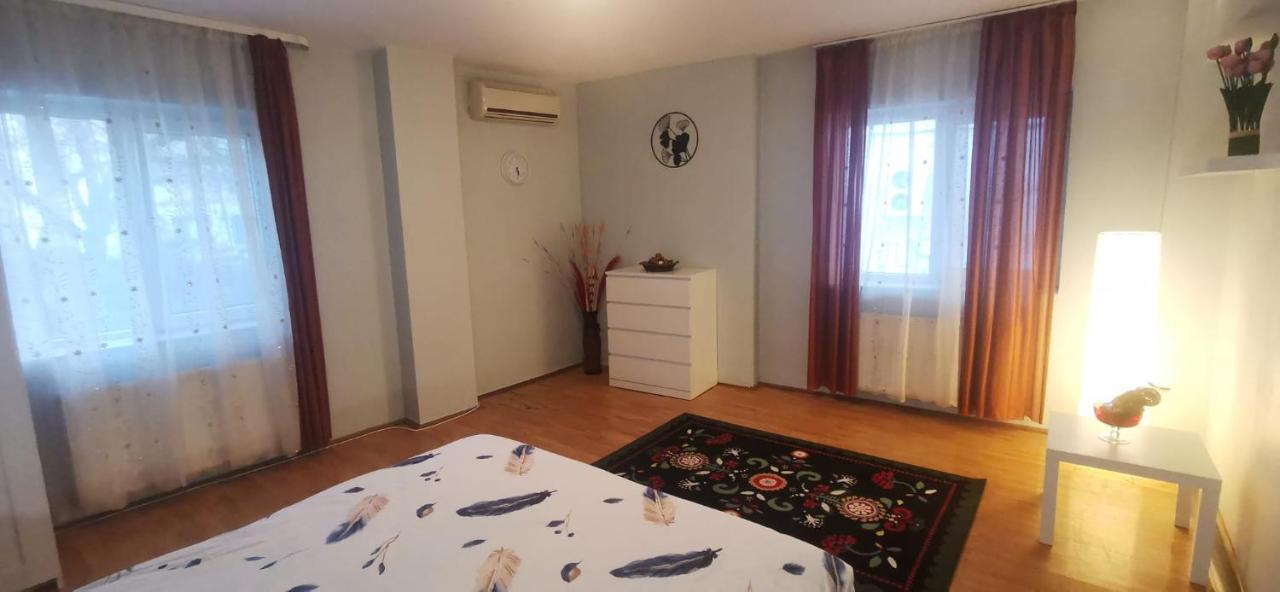 Andreea'S Apartments-Old Town บูคาเรสต์ ภายนอก รูปภาพ